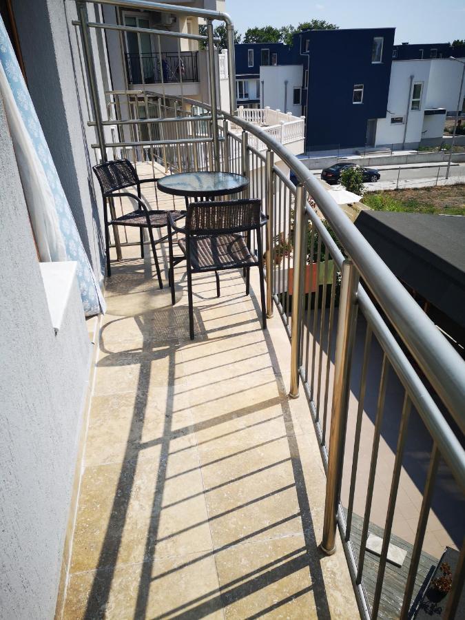 Guest House Petrovi Ravda Exterior foto