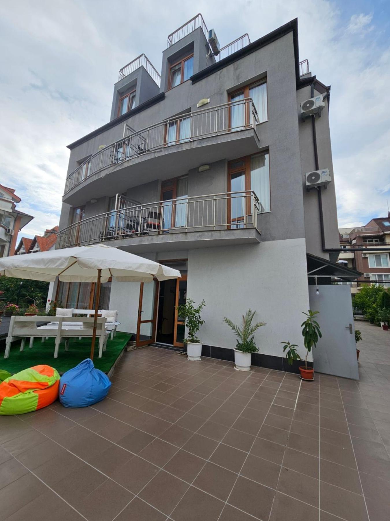 Guest House Petrovi Ravda Exterior foto