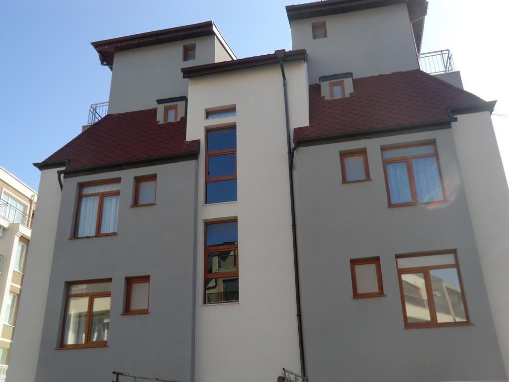 Guest House Petrovi Ravda Exterior foto